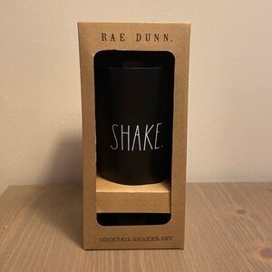 Rae Dunn metal Cocktail Shaker set.​​